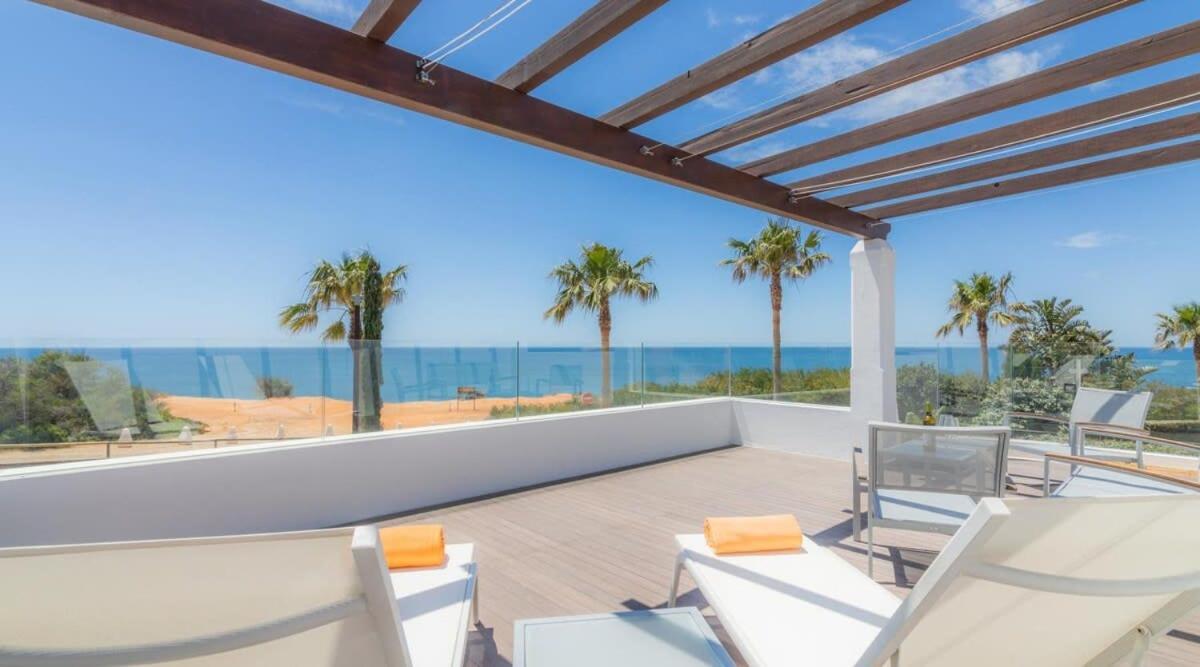 Villa Prado - Beautiful Beachfront Villa Albufeira Exterior photo